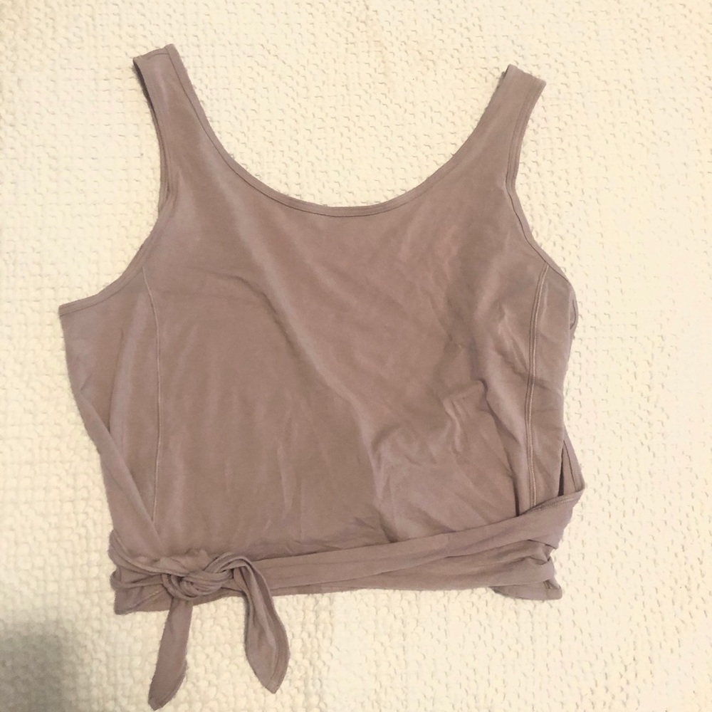 Lululemon lavender crop tie top